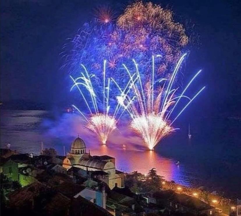 Apartmani Nina Šibenik Buitenkant foto